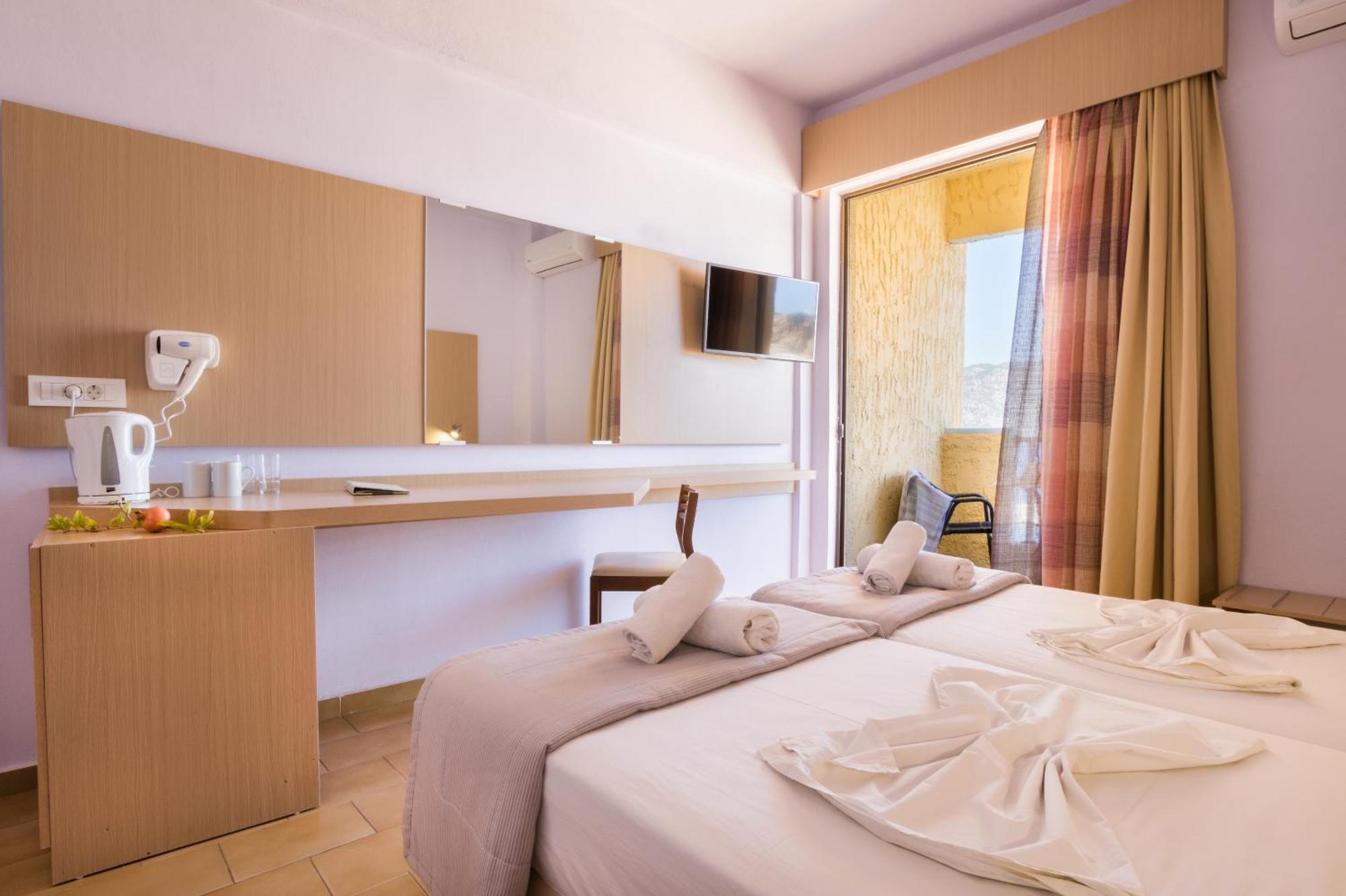 קרפאטוס Atlantis Hotel מראה חיצוני תמונה