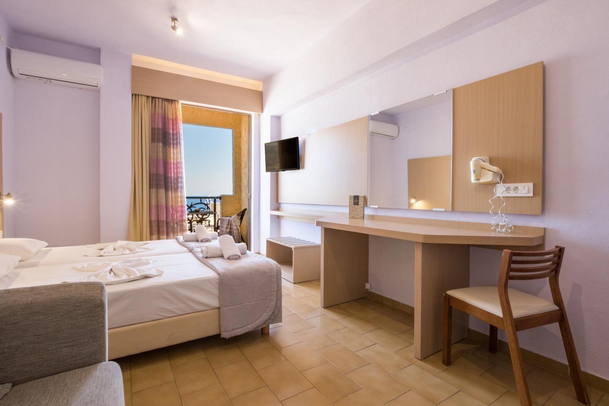 קרפאטוס Atlantis Hotel מראה חיצוני תמונה