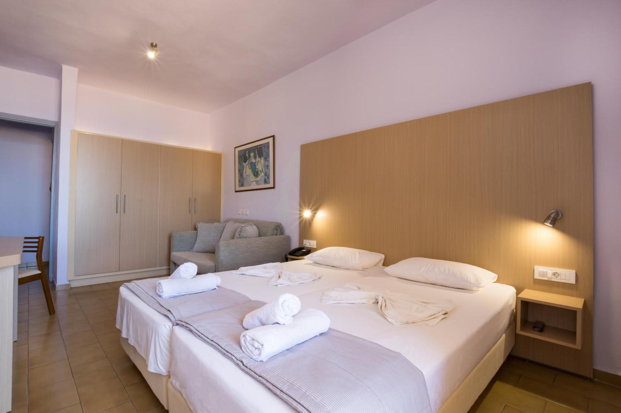 קרפאטוס Atlantis Hotel מראה חיצוני תמונה